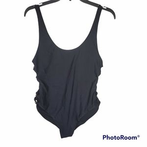 No Boudries Women Swimsuit Body Size XL (15-17) Pre-owned Like New Very Clean